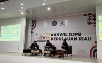 Narasumber dari jajaran KPPN Tanjungpinang dan Kanwil DJPb Kepulauan Riau memberikan paparan dalam sosialisasi akhir tahun anggaran di Aula Kanwil DPb Kepulauan Riau, Rabu (21/10/2026)/Foto:Pemberitaan Bawaslu Bintan