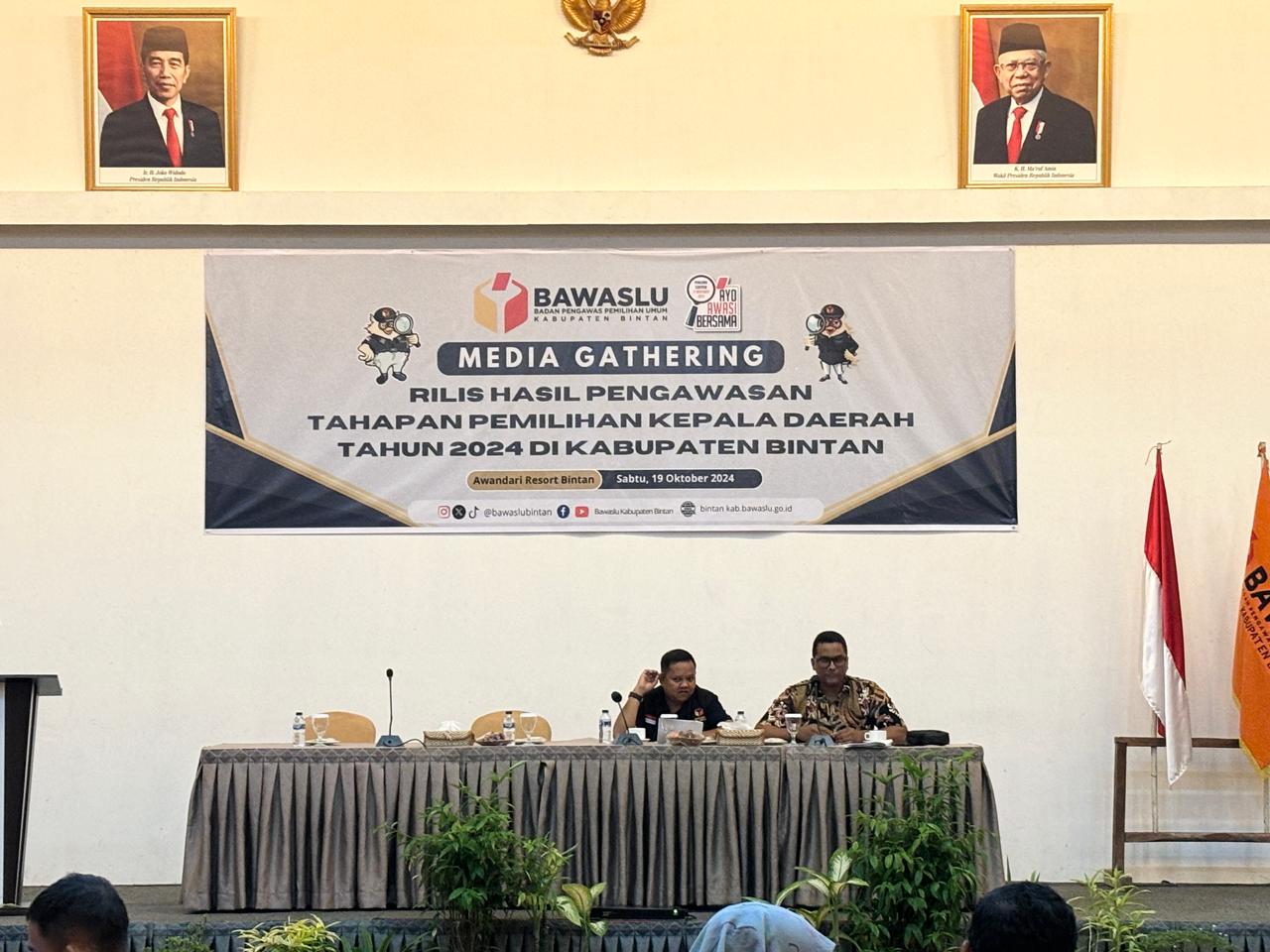 Anggota Bawaslu Kabupaten Bintan saat menyampaikan materi