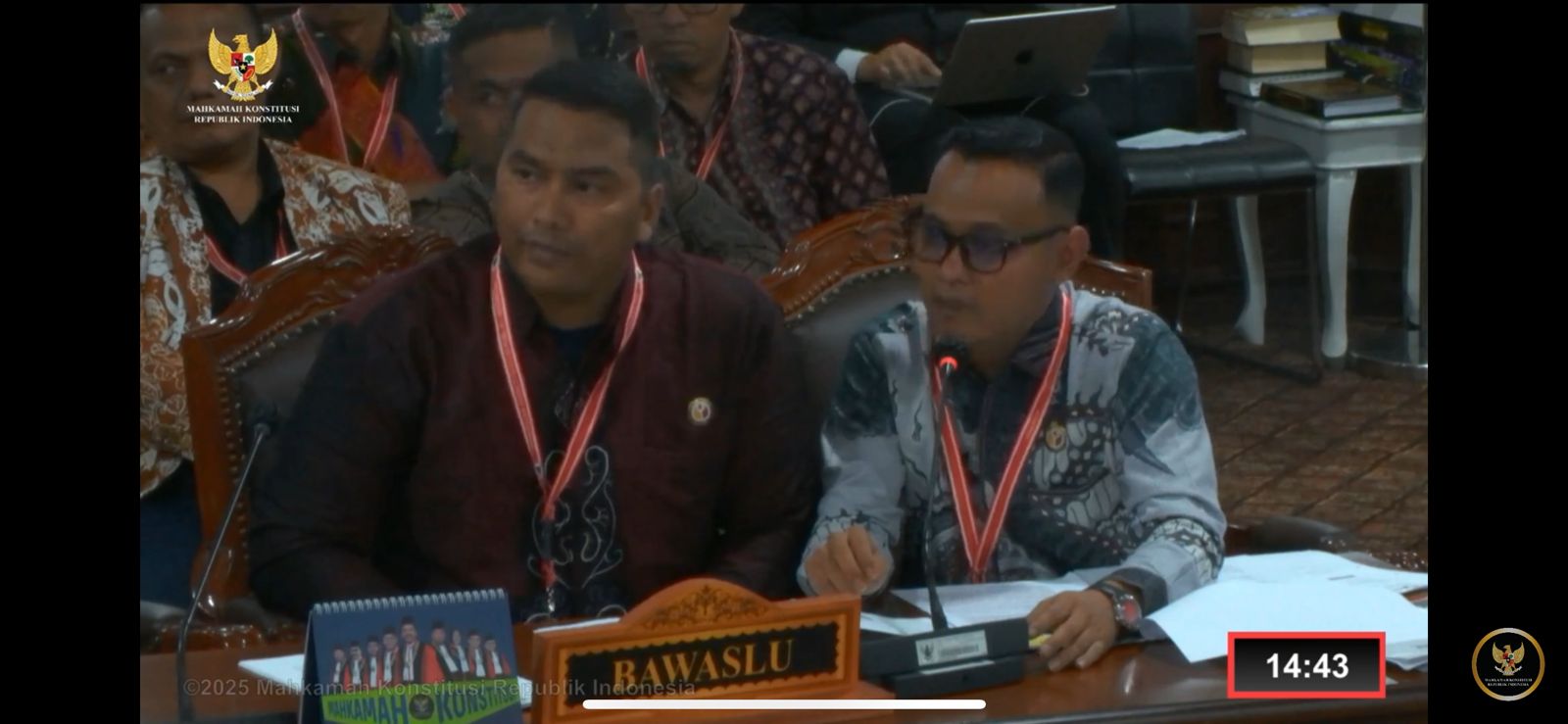 Ketua Bawaslu Bintan, Sabrima Putra, menyampaikan keterangan Bawaslu Bintan sebagai pihak terkait, di Ruang Sidang Mahkamah Konstitusi.