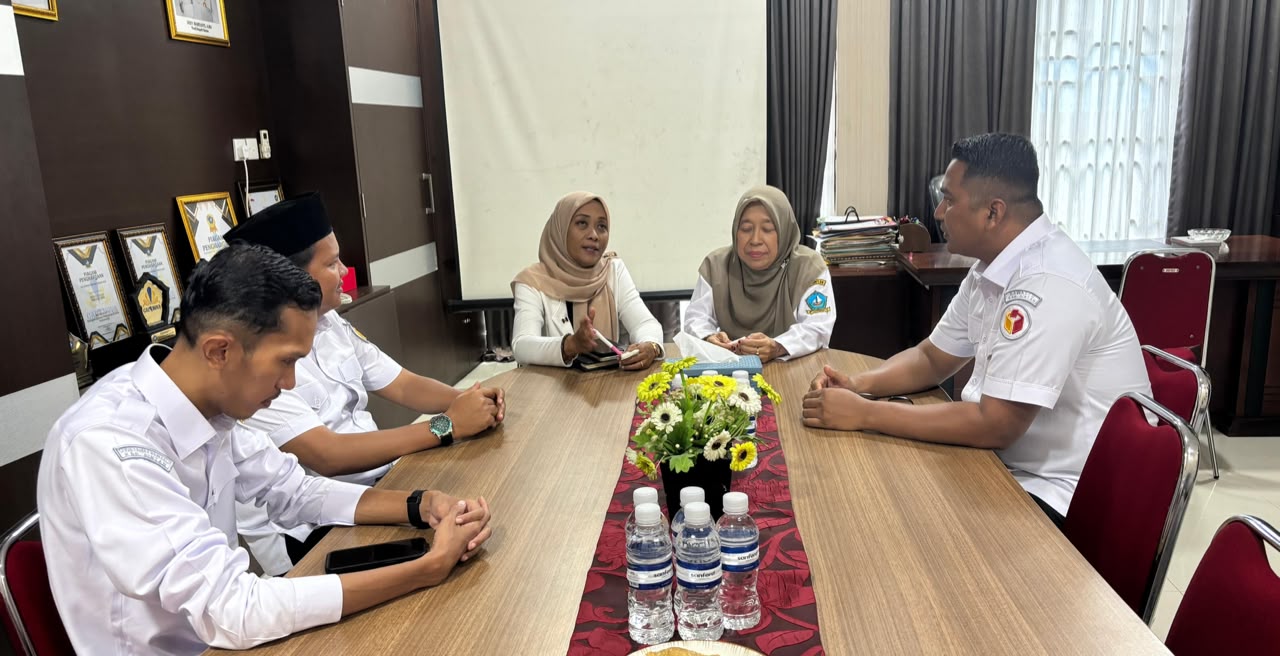 Bawaslu Bintan dan Dinas Sosial Bintan dalam pertemuan koordinasi hak pilih kelompok rentan, Rabu (10/6/2026)/Foto: Pemberitaan Bawaslu Bintan
