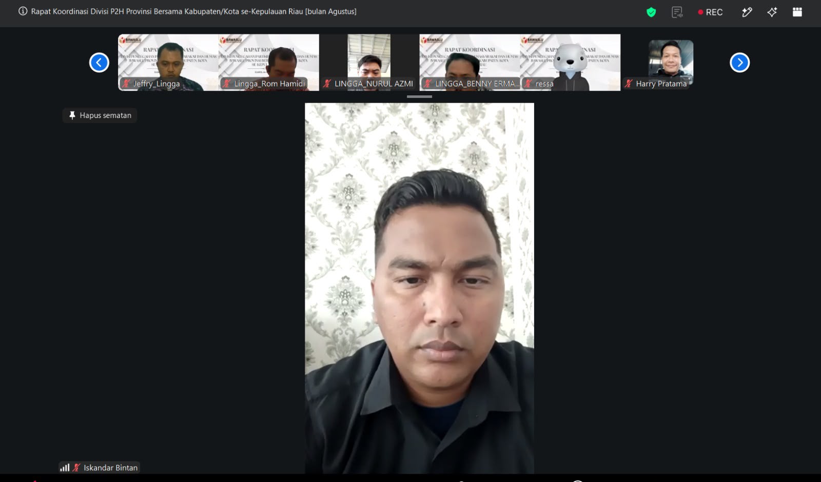  Anggota Bawaslu Bintan, Iskandar, menyampaikan progres pengawasan Juli 2026 dalam Rakor P2H Bawaslu Kepri secara daring, Kamis (6/8/2026)Foto:Pemberitaan Bawaslu Bintan