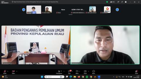 Iskandar, Koordiator Divisi Hukum, Pencegahan, Parmas dan Humas saat memaparkan 