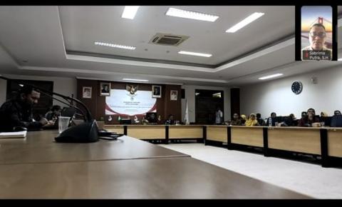 Ketua Bawaslu Bintan Sabrima Putra mengikuti secara daring Kick Off dan Sosialisasi Monitoring dan Evaluasi Keterbukaan Informasi Publik 2026, Selasa, 1 September 2026./Foto:Pemberitaan Bawaslu Bintan