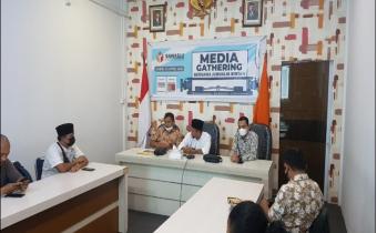 Bawaslu Kabupaten Bintan saat berdiskusi bersama jurnalis dari Media Massa yang ada di Kabupaten Bintan