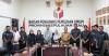 Anggota Bawaslu Kabupaten Bintan, Iskandar (lima dari kanan), bersama jajaran Bawaslu Provinsi Kepulauan Riau dan pemangku kepentingan berfoto bersama usai evaluasi pemutakhiran daftar pemilih di Tanjungpinang, Senin (19/10/2026)/Foto:Pemberitaan Bawaslu Bintan